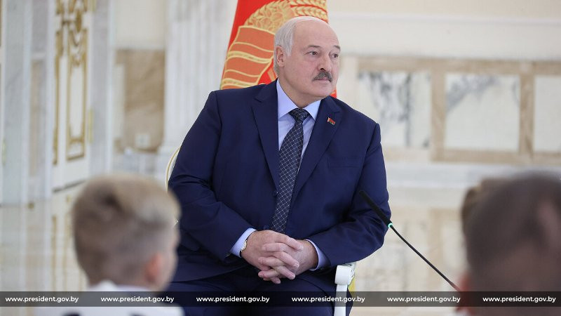 Лукашенко проводит встречу с молодежным активом Беларуси