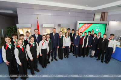 В Музее современной белорусской государственности состоялась церемония вручения паспортов школьникам