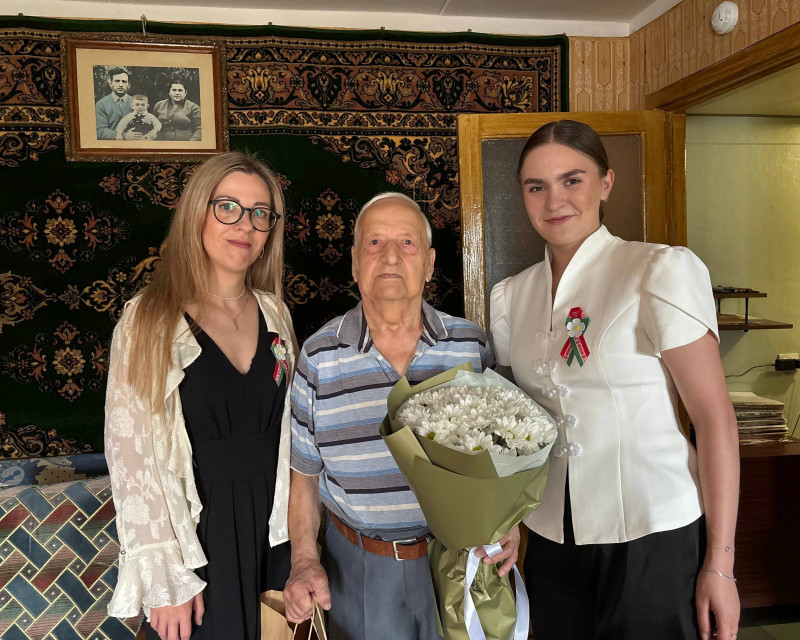 С благодарностью поколению Победителей