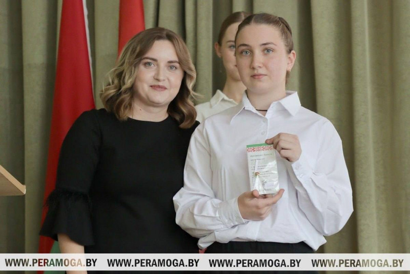Торжественная церемония вступления в общественные организации прошла в Вилейской гимназии №2