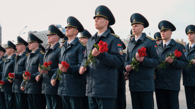 В Зале Победы Белорусского государственного музея истории Великой Отечественной войны состоялось торжественное вручение членских билетов БРСМ курсантам Университета гражданской защиты

