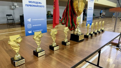 Турнир по мини-футболу объединил жителей Первомайского
