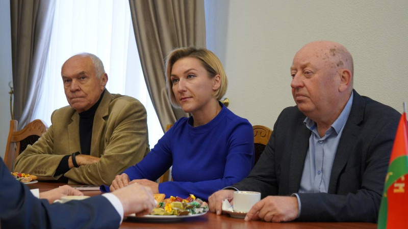 В Республиканском доме молодежи прошла встреча представителей БРСМ с ветеранами комсомольского движения