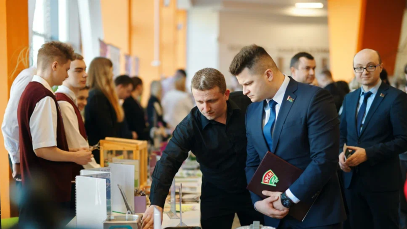 Более 3,5 тыс. разработок "100 идей для Беларуси" внедрены в реальный сектор экономики Более 3,5 тыс. разработок "100 идей для Беларуси" внедрены в реальный сектор экономики